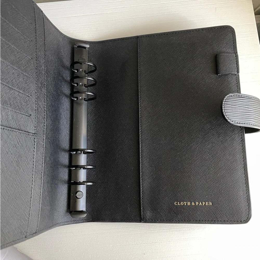 Cloth & Paper Contoured Black Leather Agenda Cover | A5 6-Ring